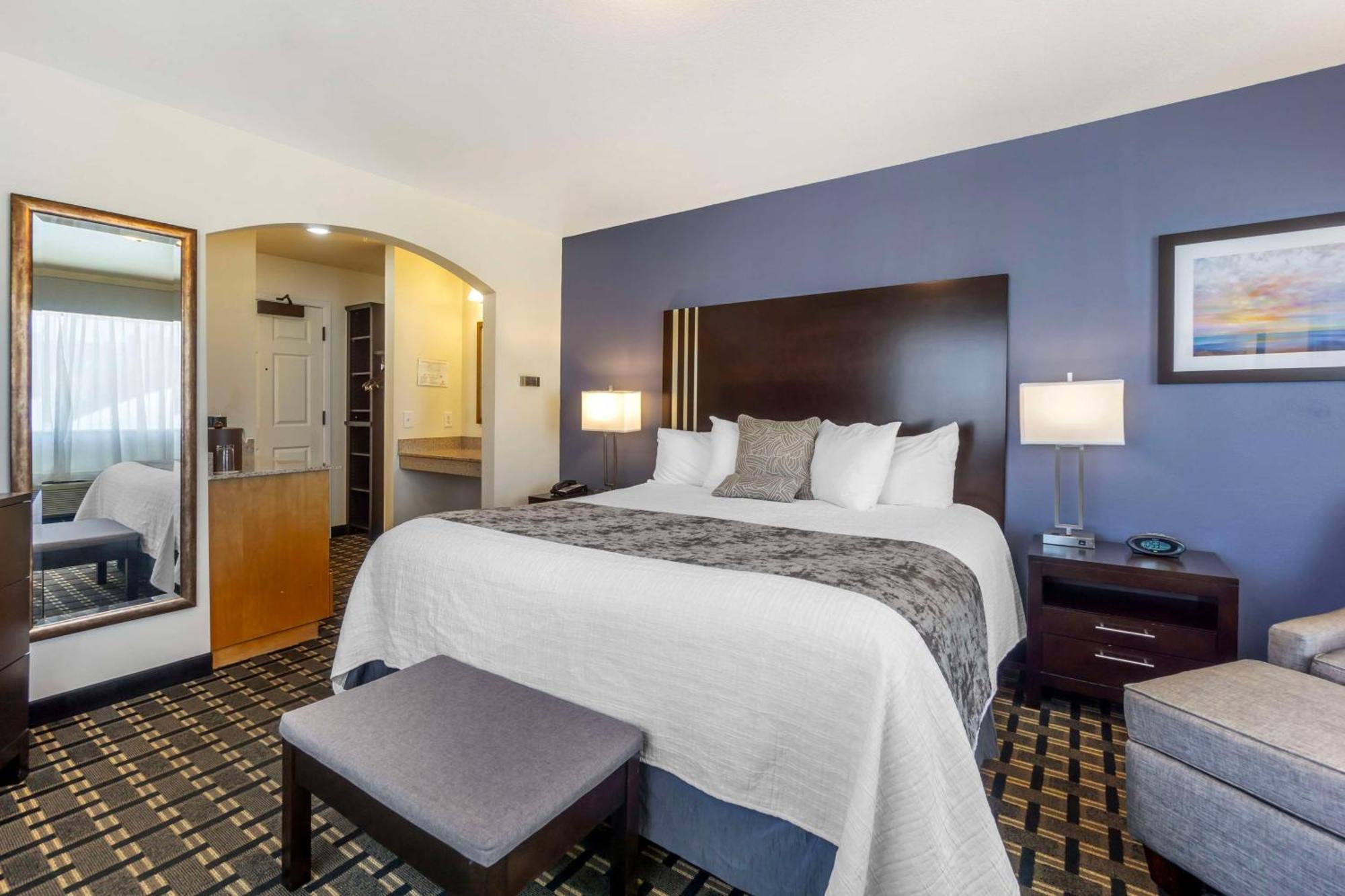 Best Western Plus Edmonds Harbor Inn Zewnętrze zdjęcie